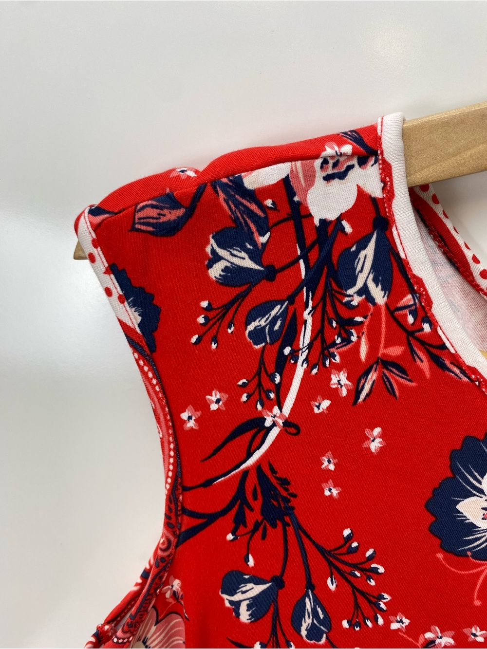 New York & Company Red Floral Fit-and-Flare Dress - Picture 4 of 8